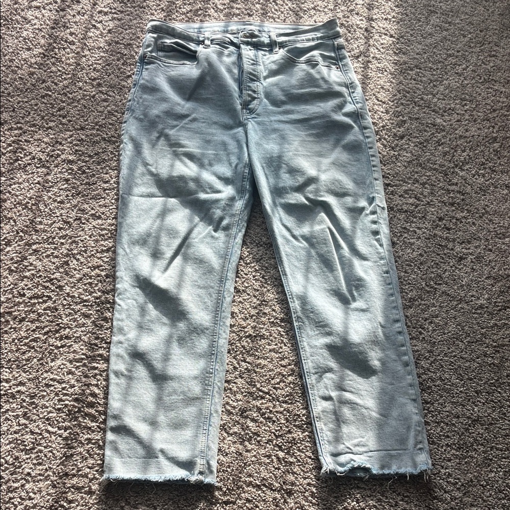 ❌NOT FOR SALE❌Old Navy Women's Straight Leg Jeans in Light Blue